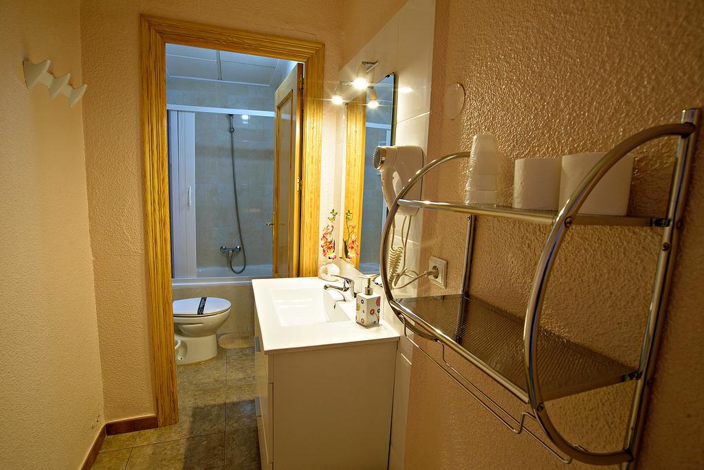 Hostal Carrizo Elda Exterior foto