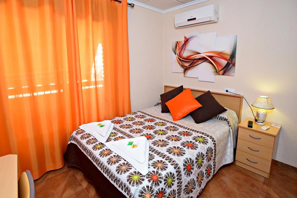 Hostal Carrizo Elda Exterior foto