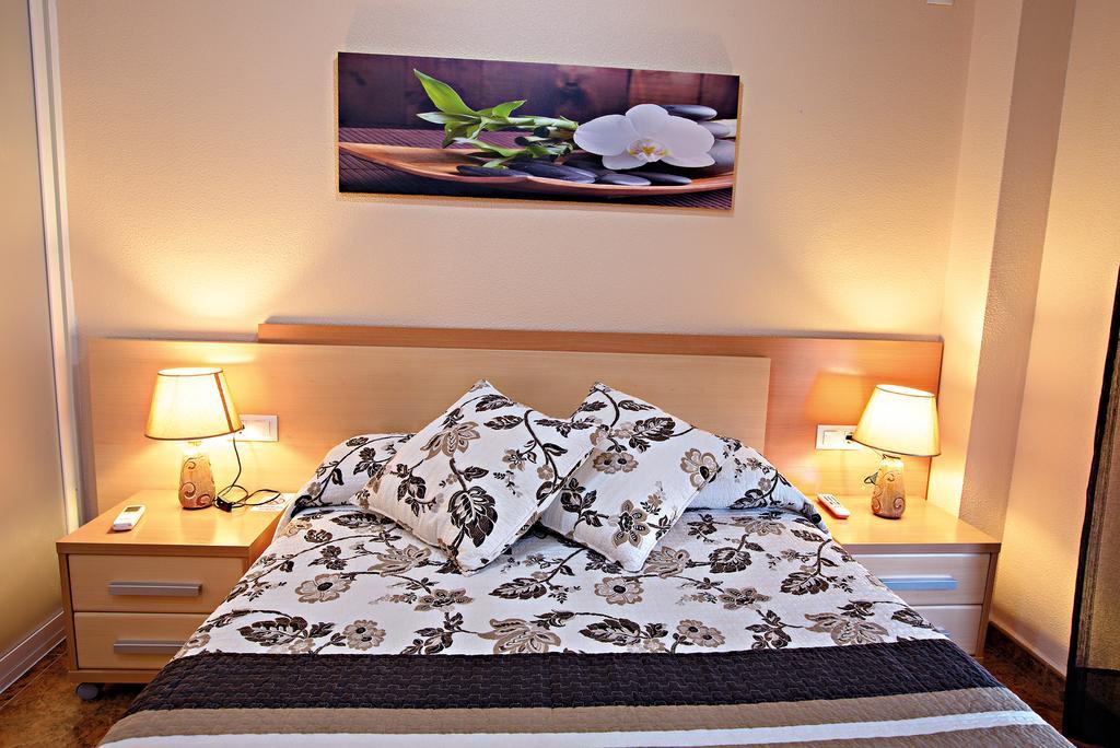 Hostal Carrizo Elda Exterior foto