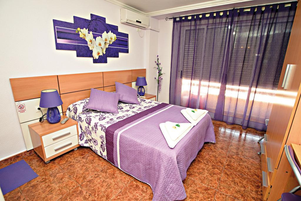 Hostal Carrizo Elda Exterior foto