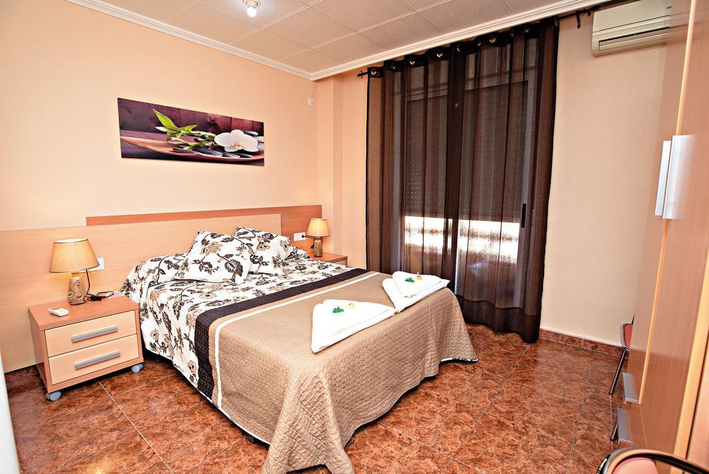 Hostal Carrizo Elda Exterior foto