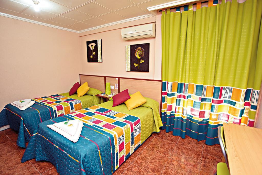 Hostal Carrizo Elda Exterior foto