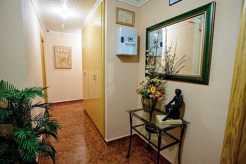 Hostal Carrizo Elda Exterior foto