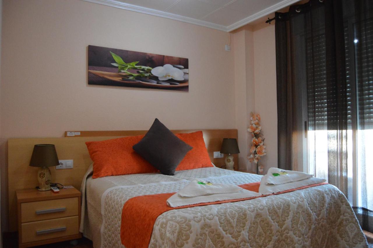 Hostal Carrizo Elda Exterior foto