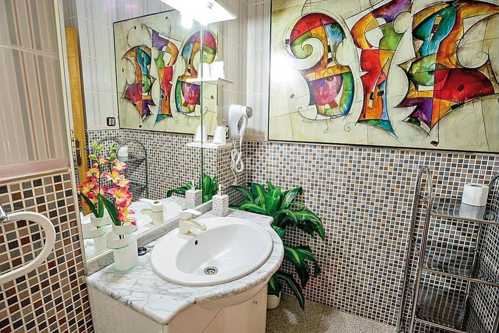 Hostal Carrizo Elda Exterior foto